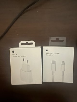 iPhone 14 nero + caricatore