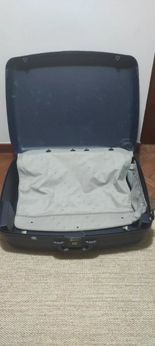 Maleta de viaje azul