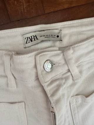 Pantalón blanco Zara