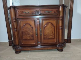 Cómoda vintage con espejo grande de madera