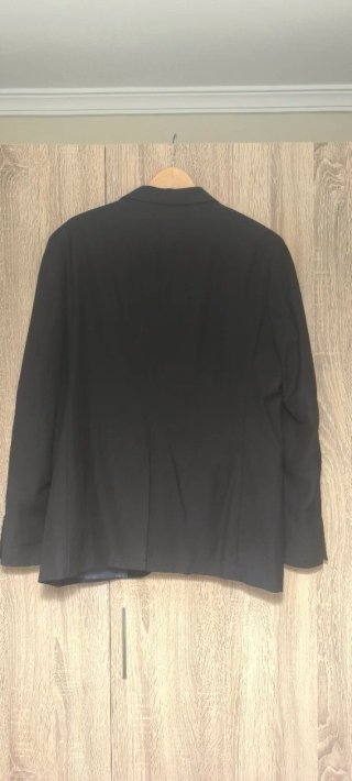 Traje de hombre negro