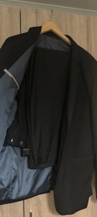 Traje de hombre negro