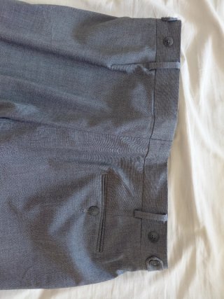Traje gris Álvaro Moreno