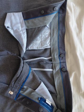 Traje gris Álvaro Moreno
