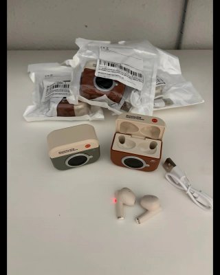 Auricolari Bluetooth con Design da Fotocamera Vintage
