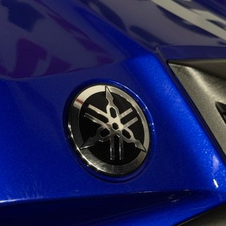 YAMAHA YZF-R1