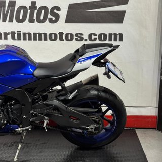 YAMAHA YZF-R1