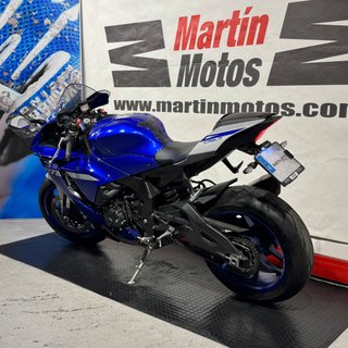 YAMAHA YZF-R1