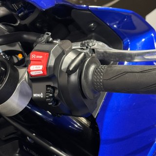 YAMAHA YZF-R1