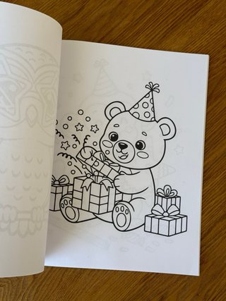 Libro para colorear “Feliz 4 cumpleaños!”