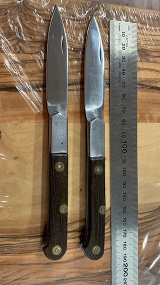 Collezione vintage di coltelli da capra