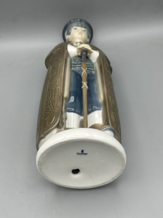REF: 01001161 “PEQUEÑO ALCALDE” LLADRÓ