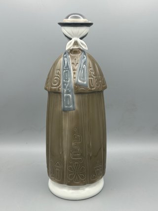 REF: 01001161 “PEQUEÑO ALCALDE” LLADRÓ