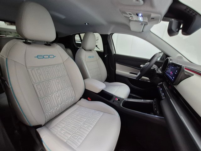 FIAT 600 MHEV LAPRIMA 1.2 110CV DCT