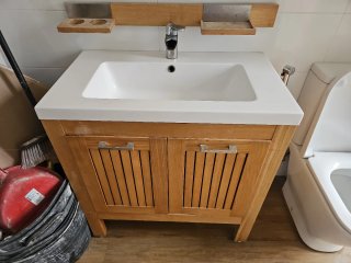 Mueble de baño madera y cerámica