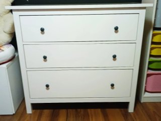 Cómoda IKEA Blanca y Madera