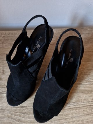 Zapatos de tacón negros
