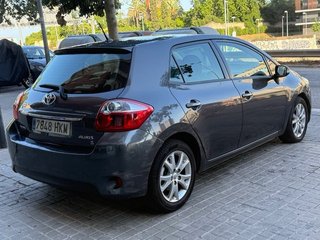 Toyota Auris 2012