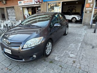 Toyota Auris 2012