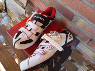 Zapatillas Ciclismo B-PRO Mujer Blancas/Rojas