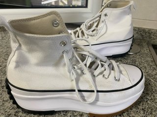 Converse blancas suela alta