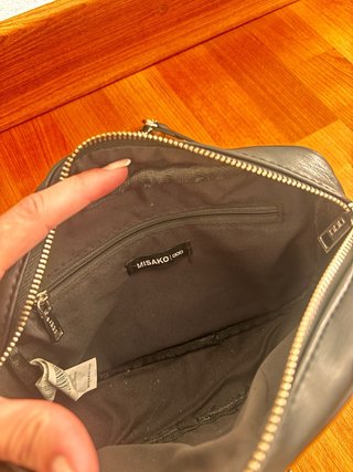 Bolso bandolera negro acolchado