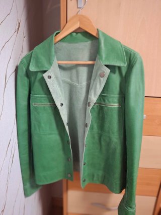 Cazadora de piel verde