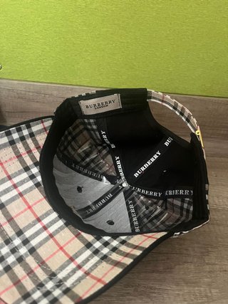 Gorra Burberry Negra Logo Cuadros Talla Única