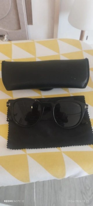 Gafas de sol Tom Ford negras y azules