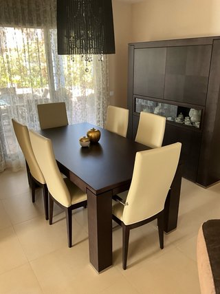 Comedor completo en madera de fresno.
