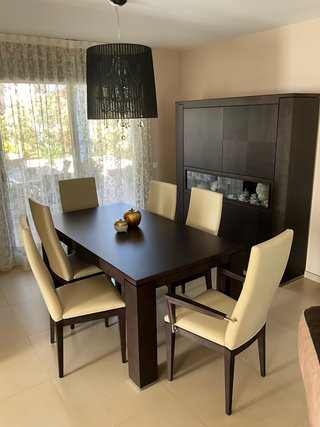 Comedor completo en madera de fresno.