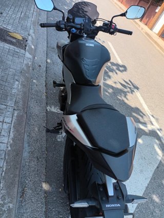 Honda 500F Negra/Plat