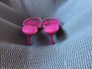 Sandalias Fucsia con Detalles plateados