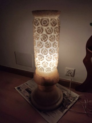 LAMPARA DE ALABASTRO TALLADA