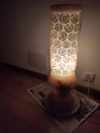 LAMPARA DE ALABASTRO TALLADA