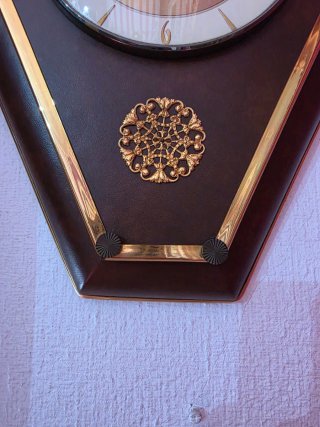 Reloj de pared antiguo madera y dorado