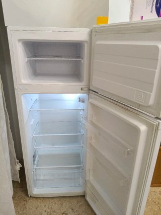 Nevera TEKA 140cm con congelador