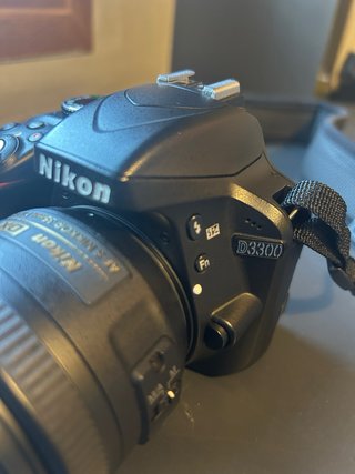 Nikon D3300 + Objetivo 35mm
