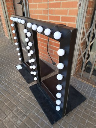 Marco de camerino con luces LED