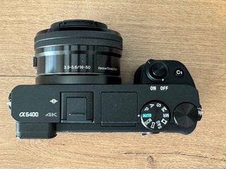Sony Alpha A6400 + objetivo 16-50 OSS – Nueva