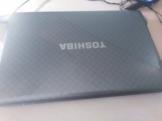 Portátil Toshiba Satellite como nuevo
