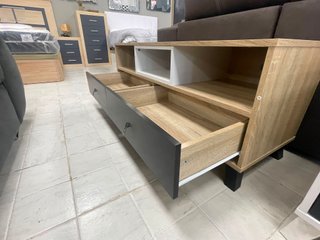 Mueble TV moderno madera y negro