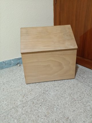 Casa para perro o gato de madera
