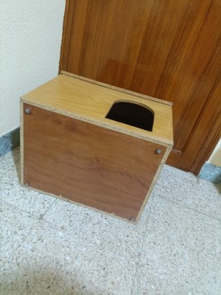 Casa para perro o gato de madera