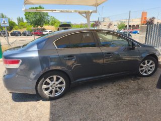 Toyota Avensis 2010