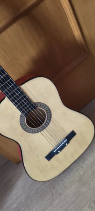 Guitarra Acústica Roja y Madera(Acepto ofertas) :)