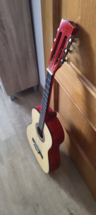Guitarra Acústica Roja y Madera(Acepto ofertas) :)
