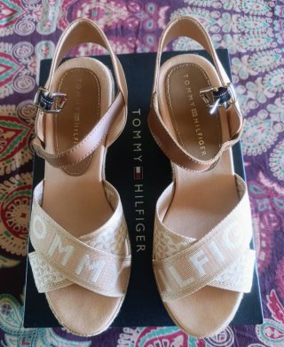 Sandalias Tommy Hilfiger Cuña Baja Beige/Nude 38