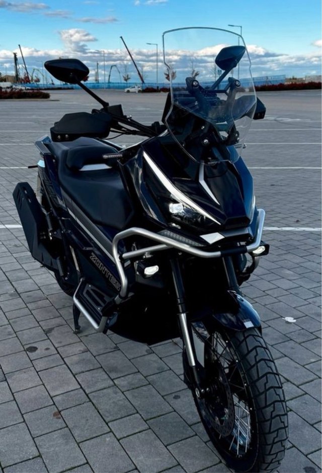 Zontes Adventure Negra Automática