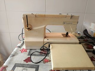 Máquina de coser Husqvarna 1070 S